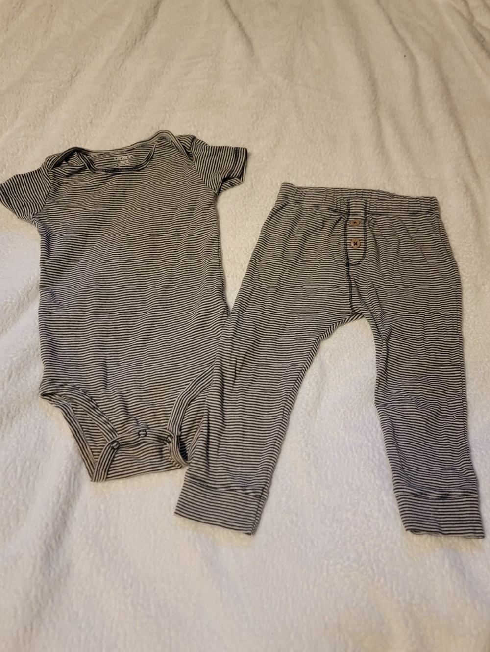 Carters Toddler 2 Piece Onsie And Pant Set 24 Months